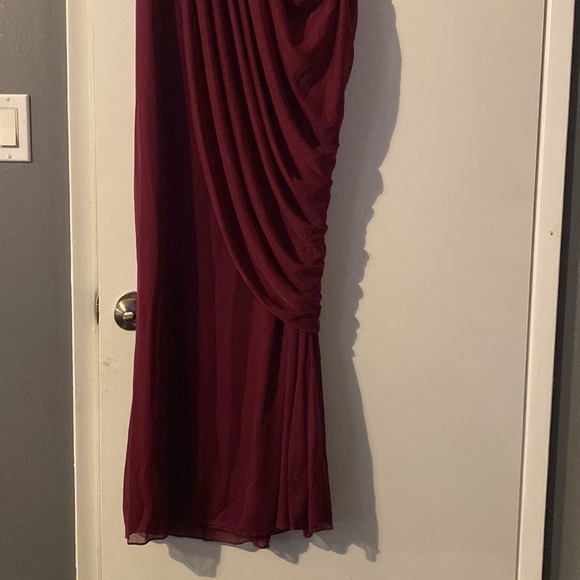 Nwt:
DAVID'S BRIDAL
long strapless mesh dress with side draping💎 - Picture 8 of 14